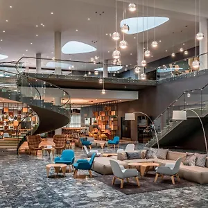 Courtyard By Marriott Hotell